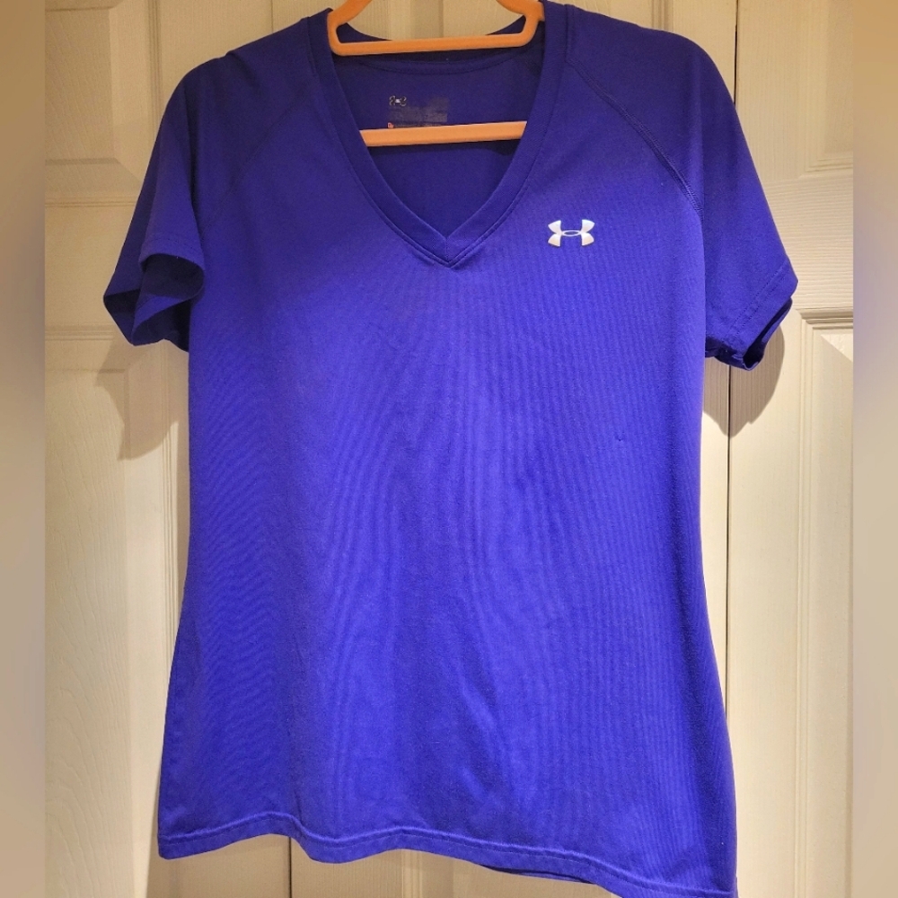 Under Armour Women's Purple Athletic Short Sleeve Shirt Size Medium